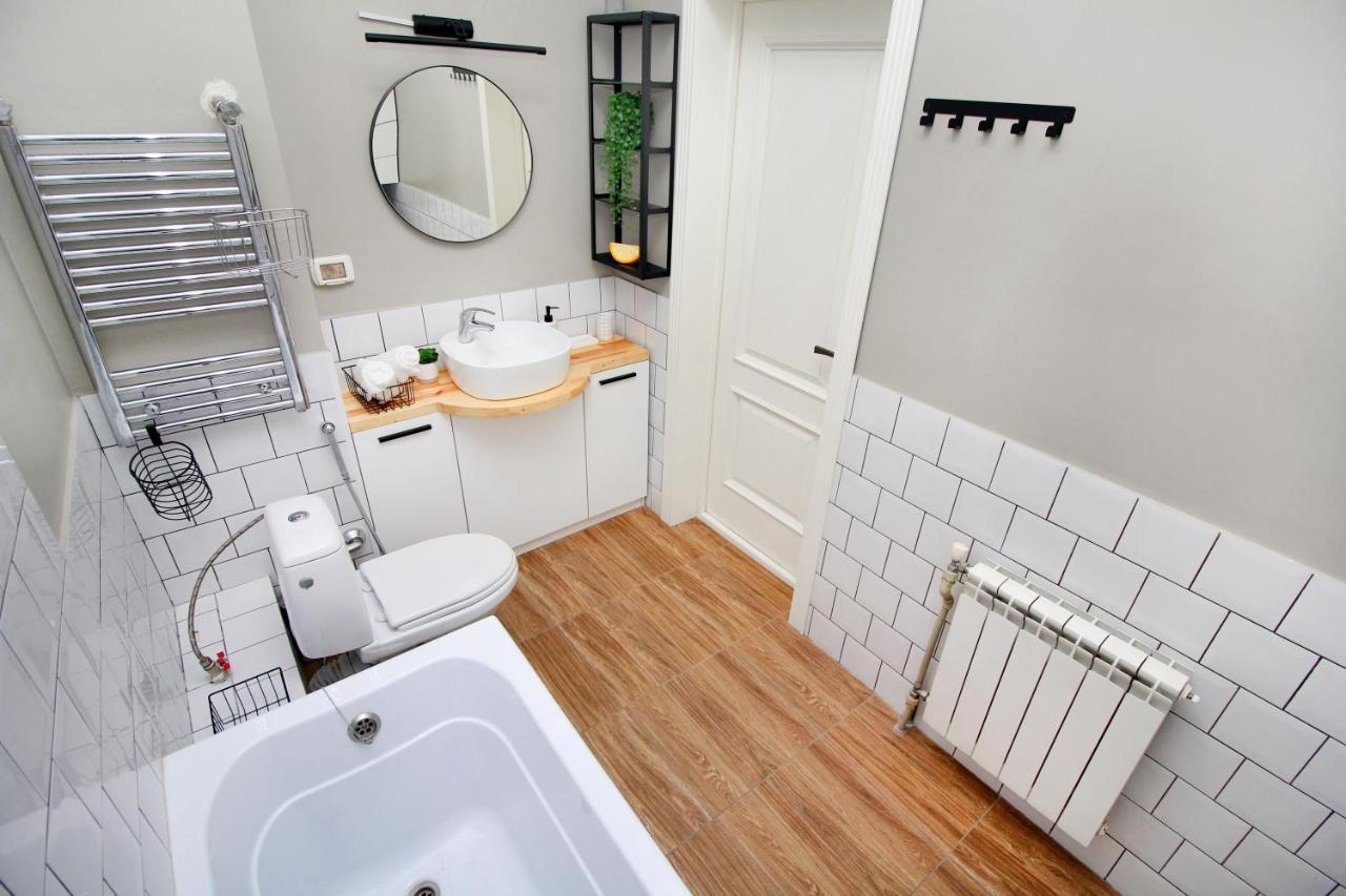 Perfect Spacious Apartment 356 Alma-Ata Exteriör bild